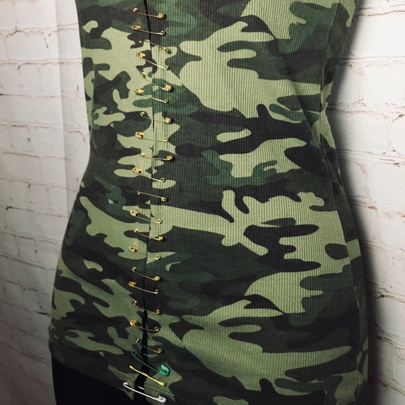 🦅 Gothic Camo Tank Top🦅 - Picture 10 of 14